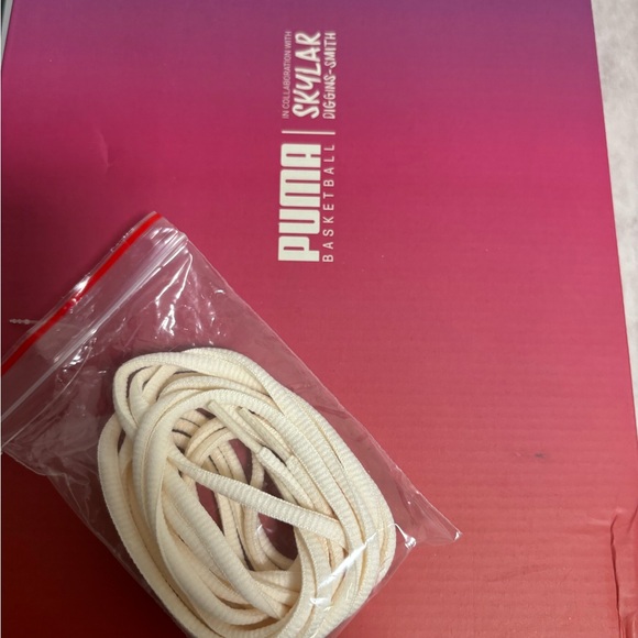 PUMA x Skylar Diggins-Smith Basketball Shoes - Picture 9 of 9